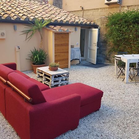 A Priori Guest House Viterbo Bagian luar foto